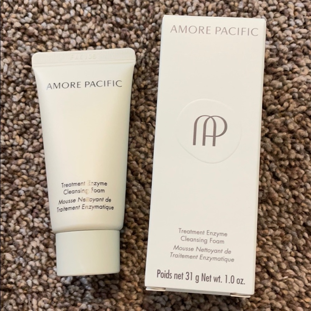 Amore Pacific treatment enzyme cleansing foam